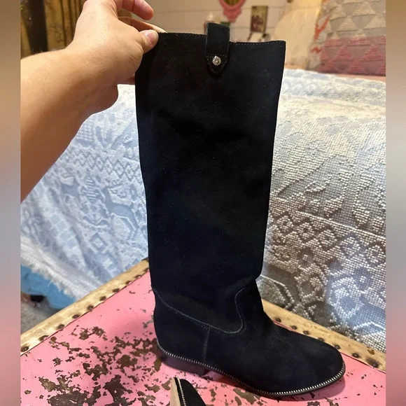 MICHAEL KORS black tall flat boots sz 7 - Picture 3 of 9